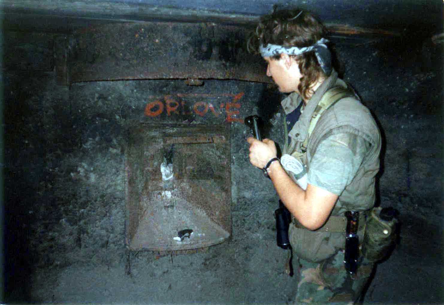 Lva v bunkru v Beroun, tento je dnes nepstupn kvli zabetonovn vchodu