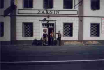 Hospoda v Zakšíně v r.1994
