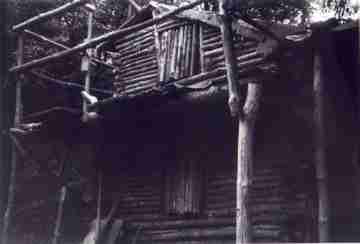 Srub na Benickch skalkch nkdy v r.1992