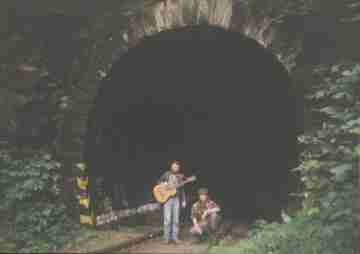 Pictus s Lávou před Ratajským tunelem