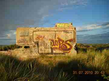Graffity pomalovaný bunkr